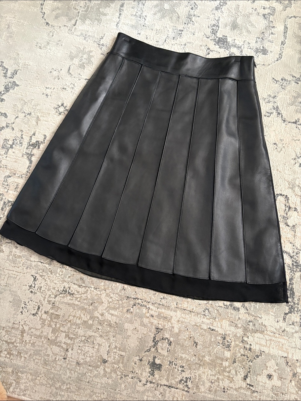 Danier Leather Pleated Skirt with Sheer Chiffon Hem – Size 10 - Picture 3 of 8